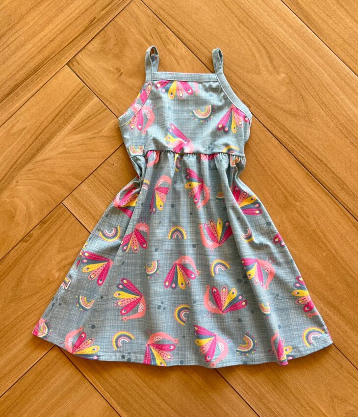 fernandaramoskids com br Vestido Infantil Feminino Alçinha com Estampa Pavão Verde2