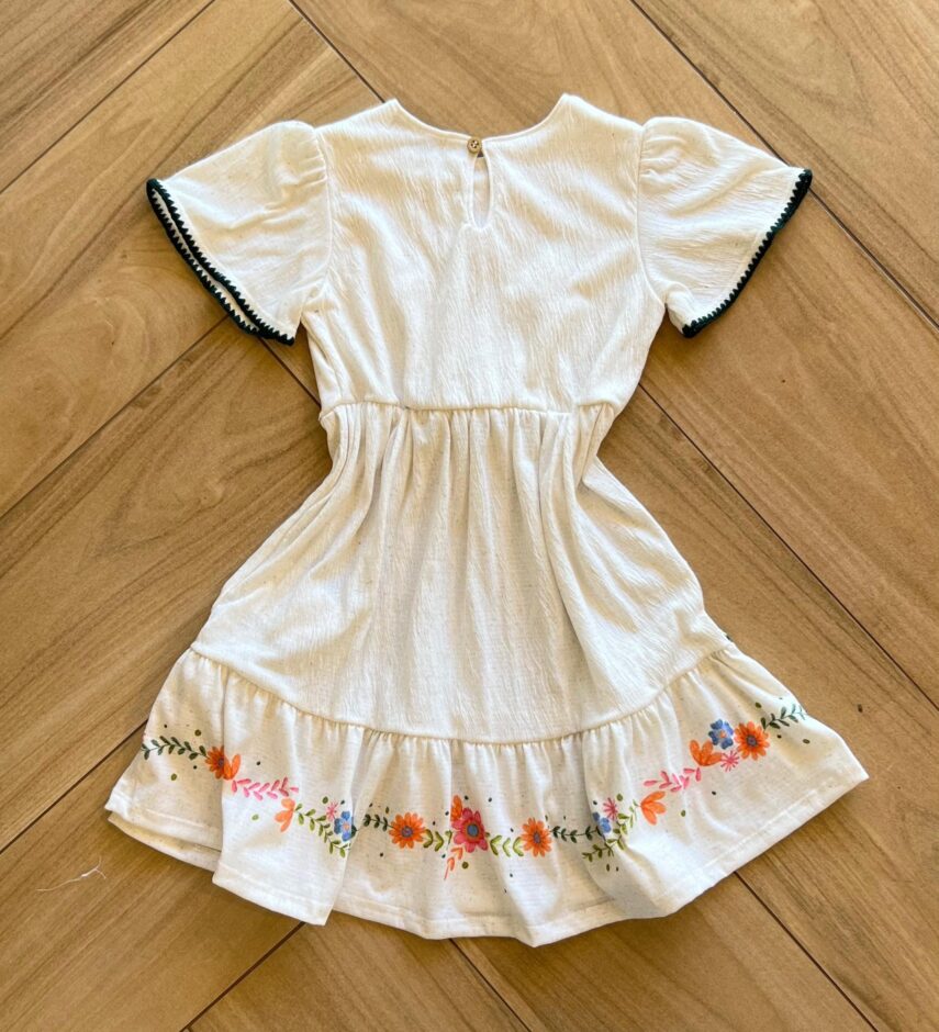 Vestido Infantil Feminino com Bordado na Mnaga Alecrim 1 Fernanda ramos kids