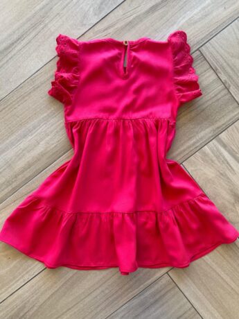 Vestido Infantil Feminino Manga Curta em Laise e Bordado Vermelho