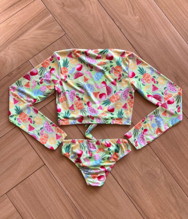 fernandaramoskids com br Biquíni Infantil Feminino Cropped e Calcinha Estampa Frutas 1