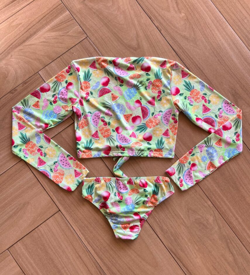 fernandaramoskids com br Biquíni Infantil Feminino Cropped e Calcinha Estampa Frutas 1