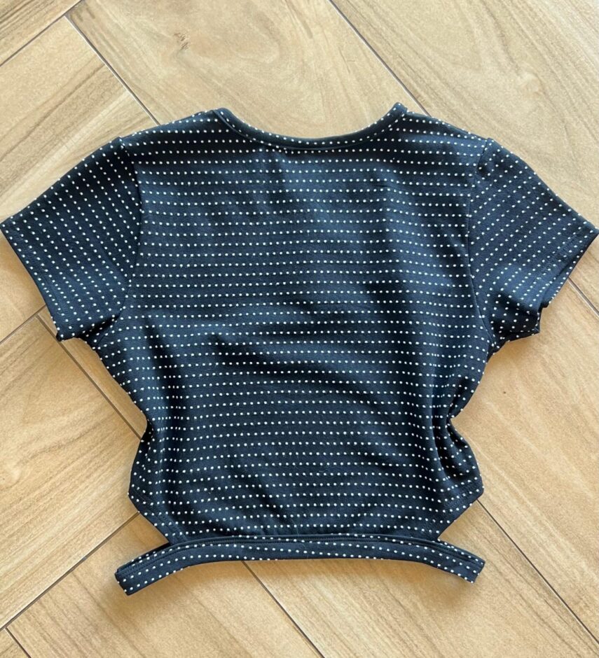 fernandaramoskids com br Blusa Cropped Infantil Feminino com Abertura Preto Estampado2