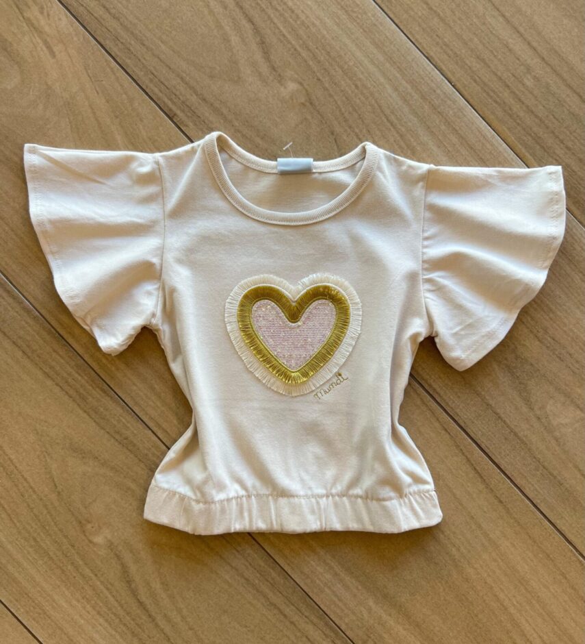Blusa Cropped Infantil Feminino com Bordado Coração Bege Fernanda Ramos Kids