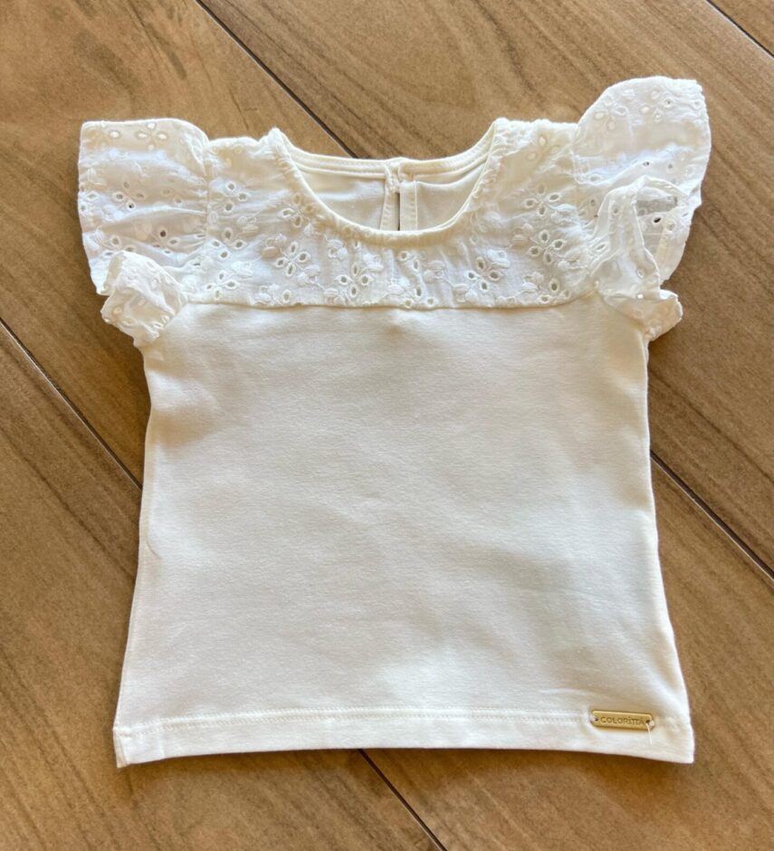Blusa Infantil Feminina Manga Curta com Detalhe em Laise Off White Fernanda Ramos Kids