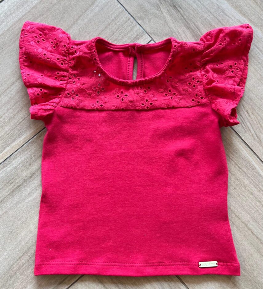 Blusa Infantil Feminina Manga Curta com Detalhe em Laise Vermelha Fernanda Ramos Kids