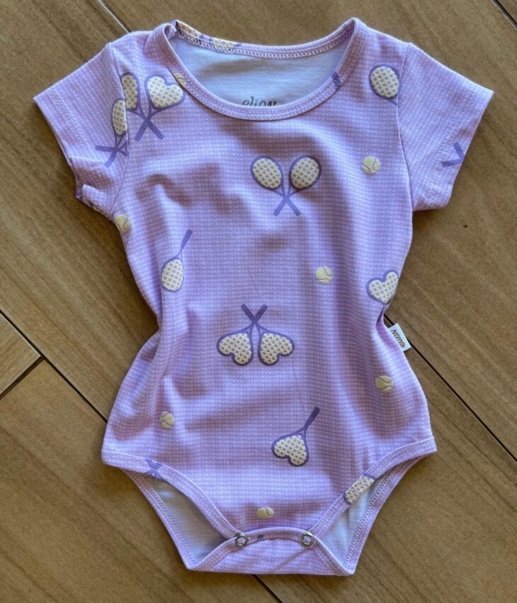 Body Infantil Feminino Manga Curta Bolinhas de Tênis Lilás Fernanda Ramos Kids