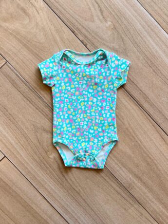 Body Infantil Feminino Manga Curta Estampa Oncinha Verde Fernamda Ramos Kids