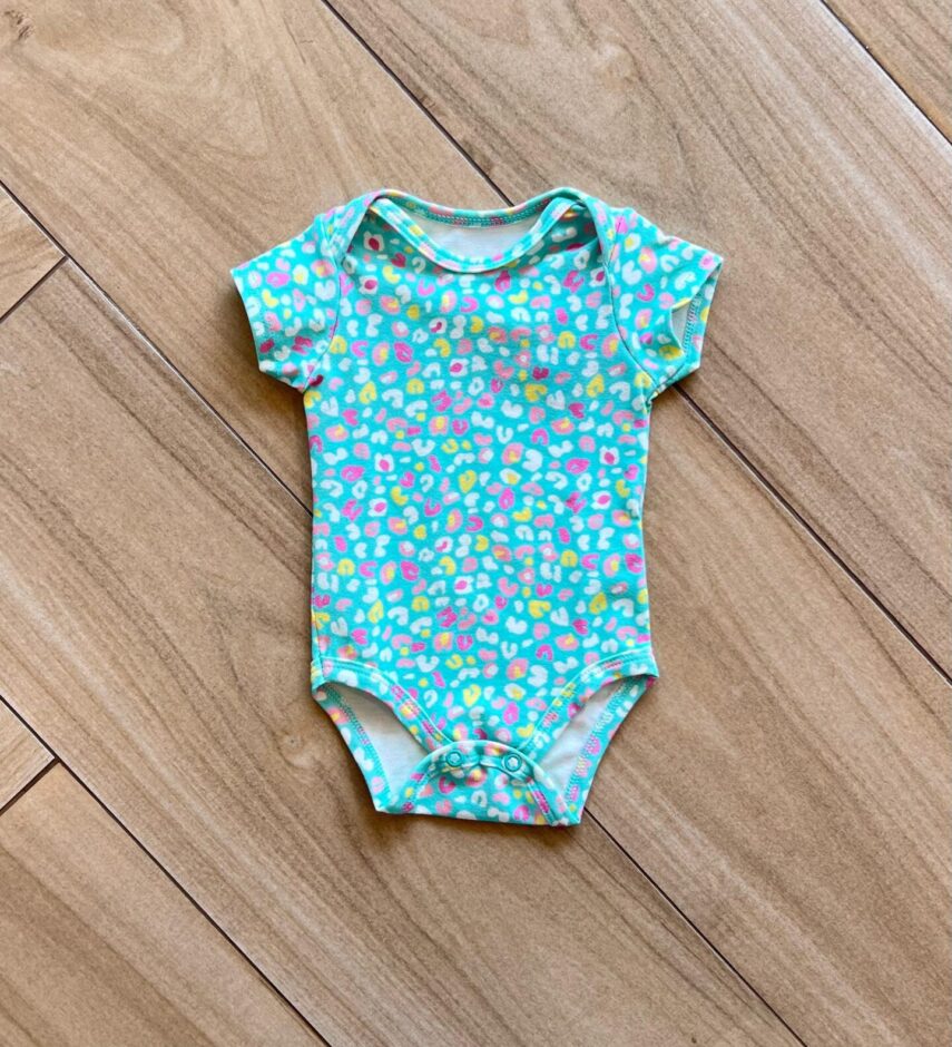 Body Infantil Feminino Manga Curta Estampa Oncinha Verde Fernamda Ramos Kids