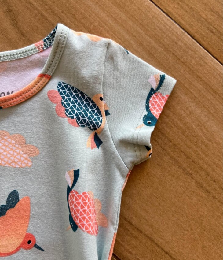 fernandaramoskids com br Body Infantil Feminino Manga Curta Pássaros Brilhantes Verde1