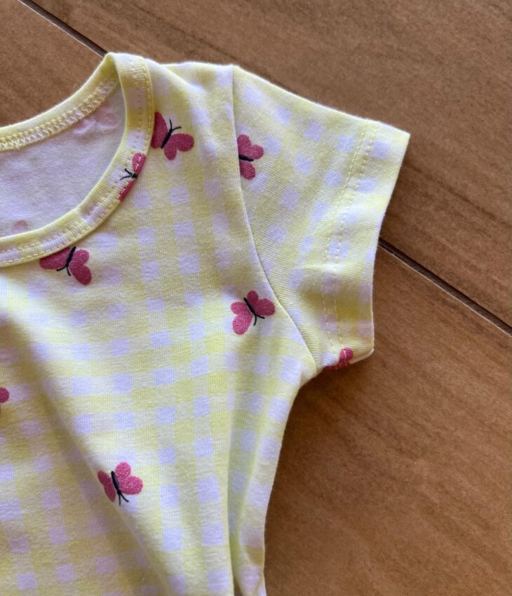 fernandaramoskids com br Body Infantil Feminino Manga Curta Xadrez com Borboletas Amarelo1