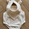 Body Infantil Feminino Romper e Babador em Favo Bege Fernanda ramos kids