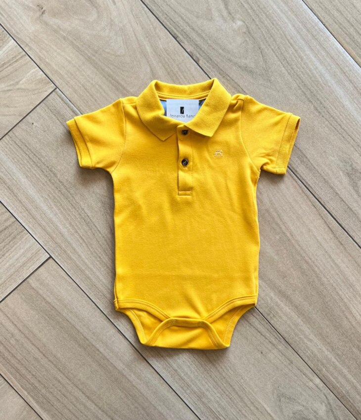 Body Infantil Masculino Polo Manga Curta em Suedine Amarelo Fernanda Ramos Kids