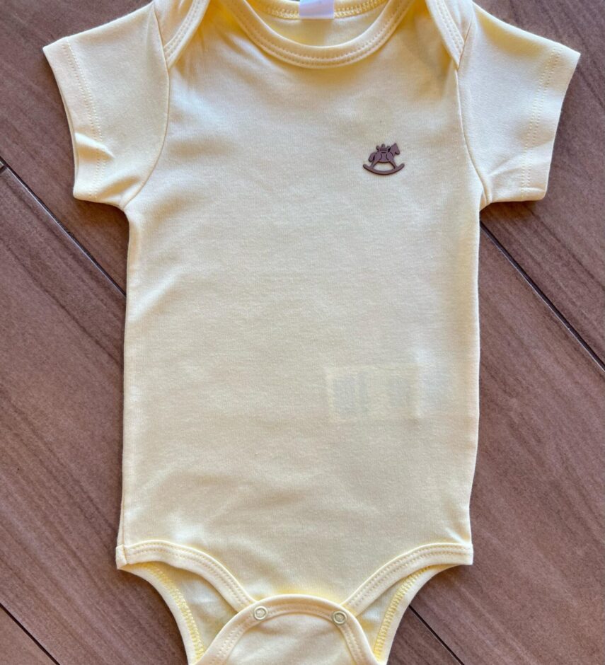 Body Infantil Unissex Básico Manga Curta Amarelo Melão Fernanda Ramos Kids