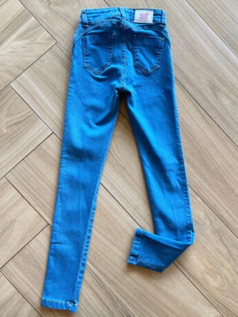 Calça Feminina Jeans Lavagem Clara com Detalhe Skinny Fernanda Ramos Kids