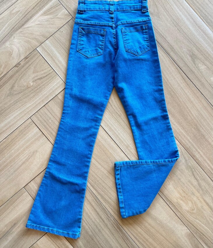 Calça Feminina Jeans Lavagem Clara Flare Fernanda Ramos Kids