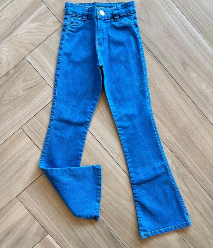 Calça Feminina Jeans Lavagem Clara Flare Fernanda Ramos Kids