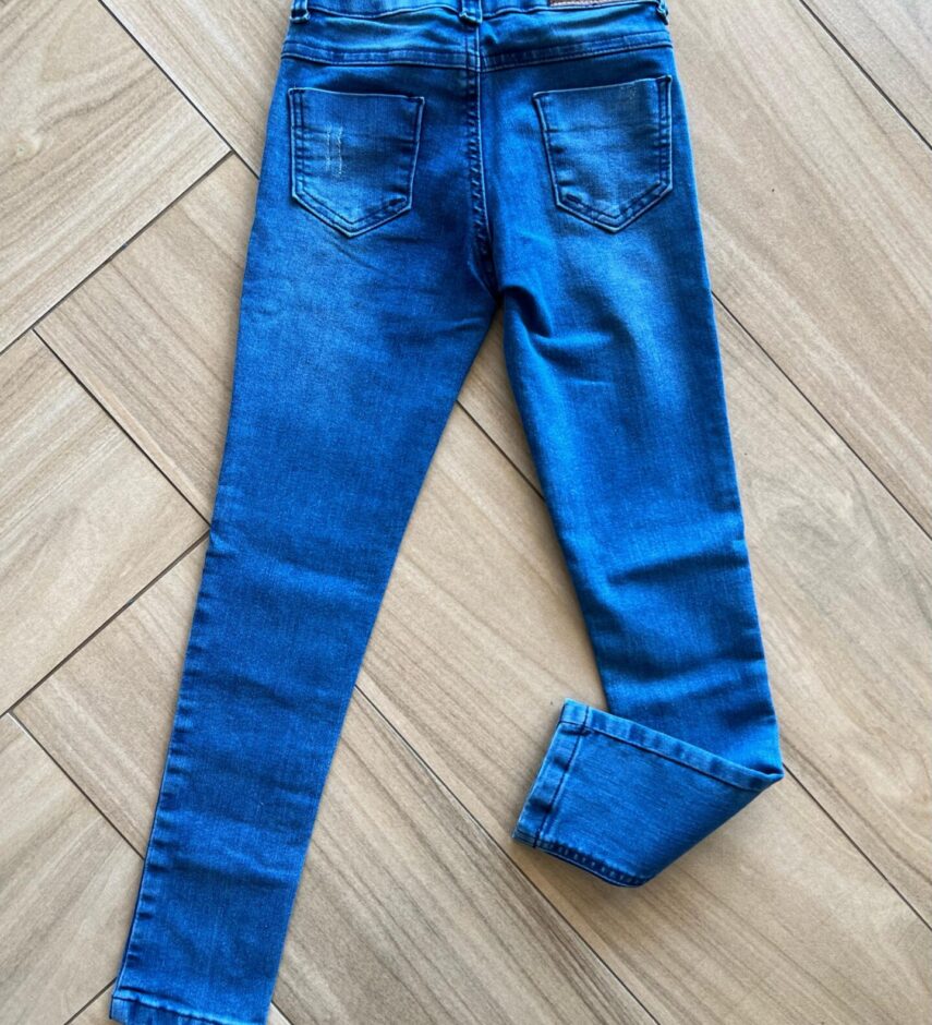 Calça Feminina Jeans Lavagem Media com Detalhe Destroyed Fernanda Ramos Kids