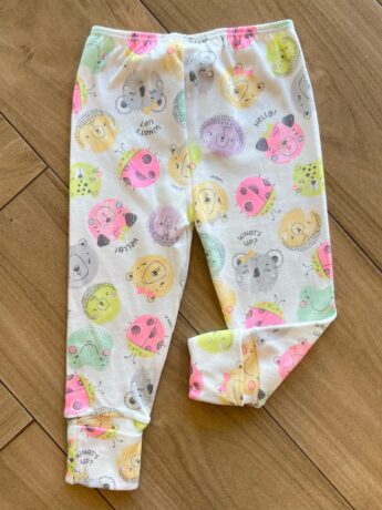 Calça Infantil Feminina em Suedine Estampa Bichinhos Off White Fernanda Ramos Kids