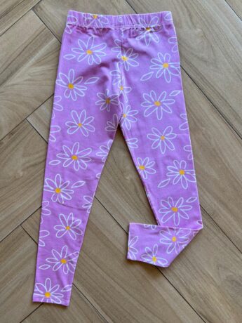Calça Legging Infantil Feminina Básica Estampa Margaridas Lilás da Fernanda Ramos Kids