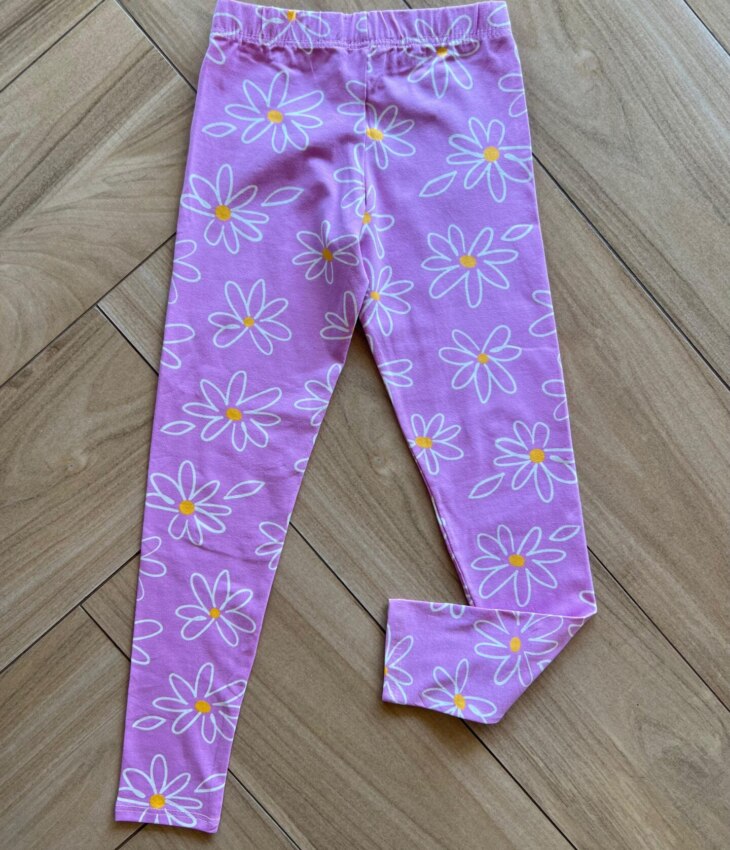 Calça Legging Infantil Feminina Básica Estampa Margaridas Lilás da Fernanda Ramos Kids