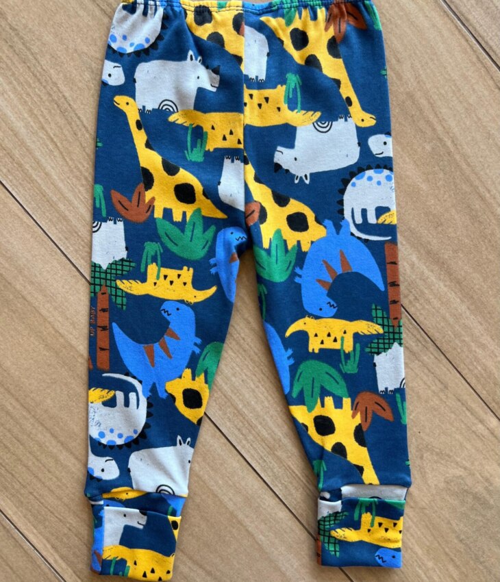 Calça Masculina Infantil em Suedine Estampada Dinossauros Fernanda Ramos Kids