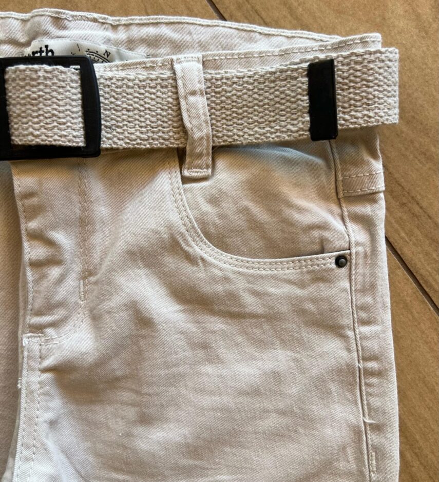 fernandaramoskids com br Calça Masculina Infantil Sarja Essencial Color com Cinto Bege1