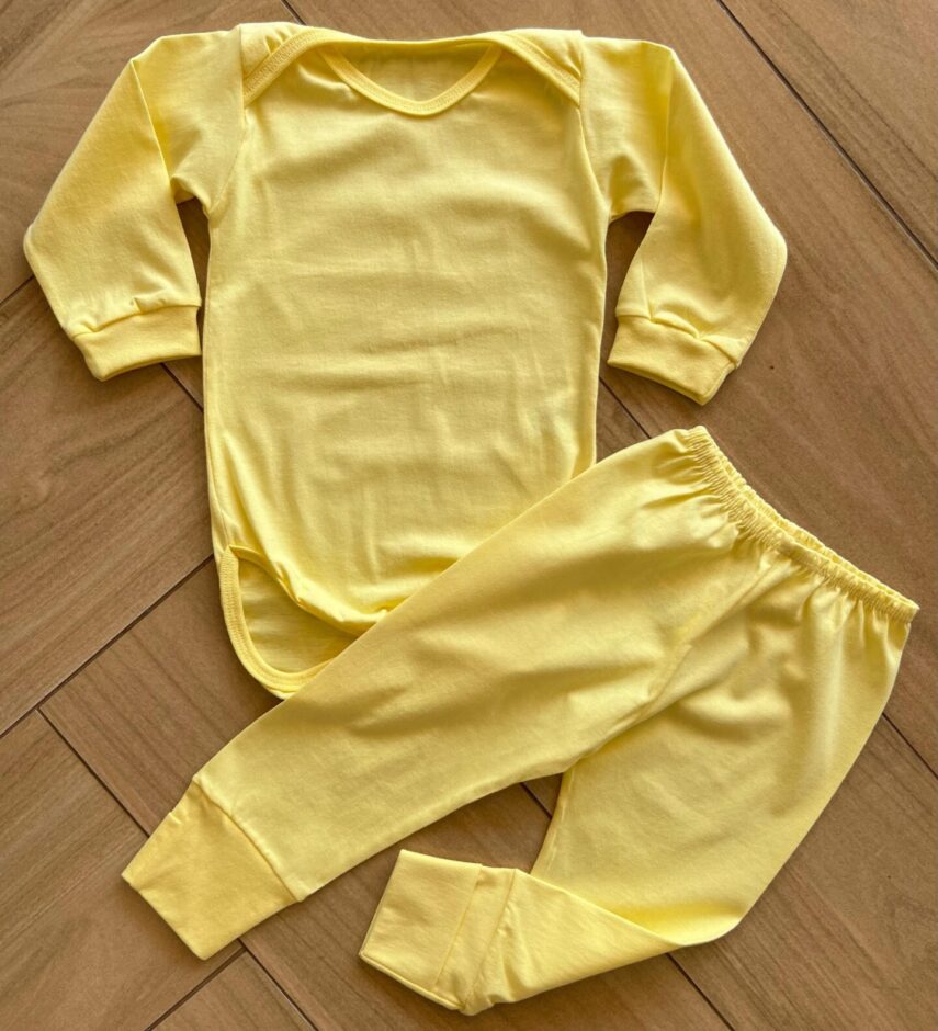 fernandaramoskids com br Calça Mijão Unissex Infantil Amarela1
