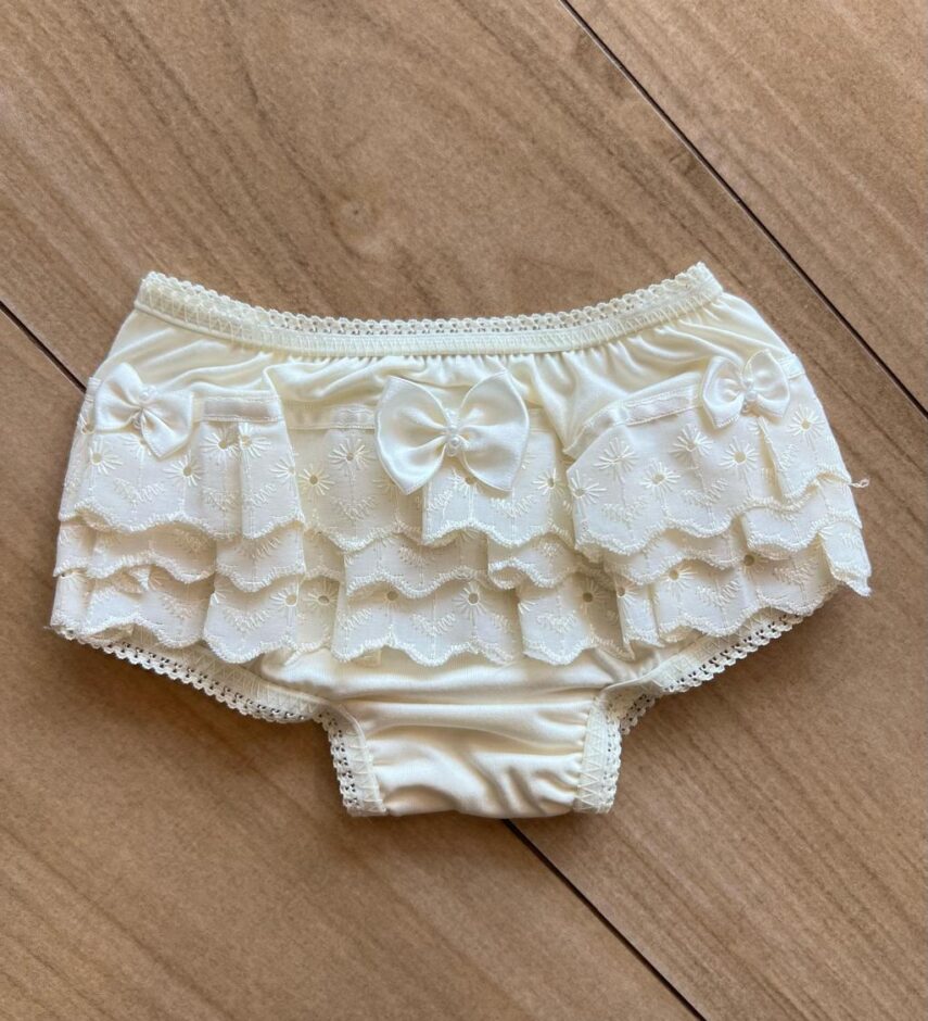 Calcinha Infantil Feminina Detalhe em Laise Amarela Fernanda Ramos Kids