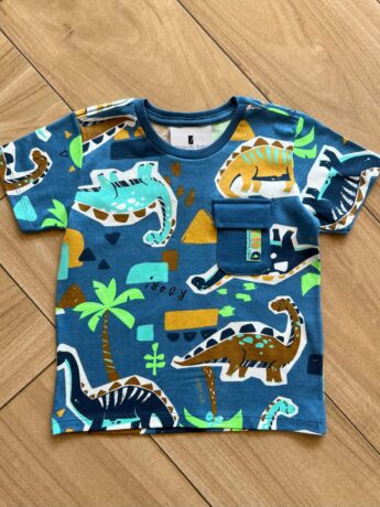 Camiseta Infantil Masculina Manga Curta Meia Malha Roarr Estampada Fernanda Ramos Kids