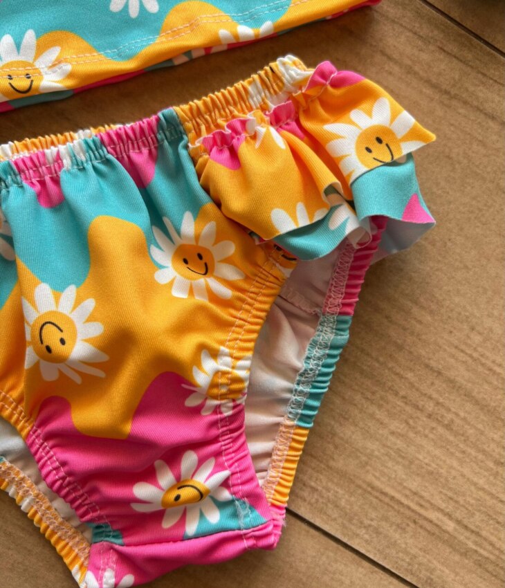 fernandaramoskids com br Conjunto Infantil Feminino Biquíni Cropped e Calcinha Flor 1
