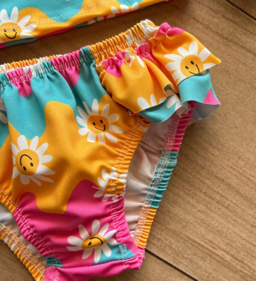 fernandaramoskids com br Conjunto Infantil Feminino Biquíni Cropped e Calcinha Flor 1