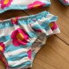 fernandaramoskids com br Conjunto Infantil Feminino Biquíni Cropped e Calcinha Flor Rosa 2