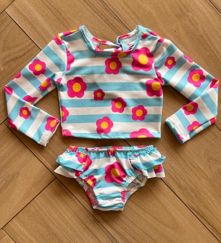 Conjunto Infantil Feminino Biquíni Cropped e Calcinha Flor Rosa Fernanda ramos kids