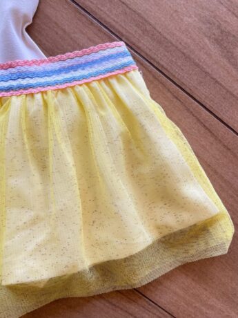 fernandaramoskids com br Conjunto Infantil Feminino Blusa Believe in Yourself e Short Saia Amarelo1