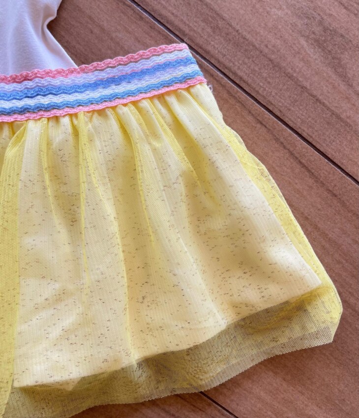 fernandaramoskids com br Conjunto Infantil Feminino Blusa Believe in Yourself e Short Saia Amarelo1