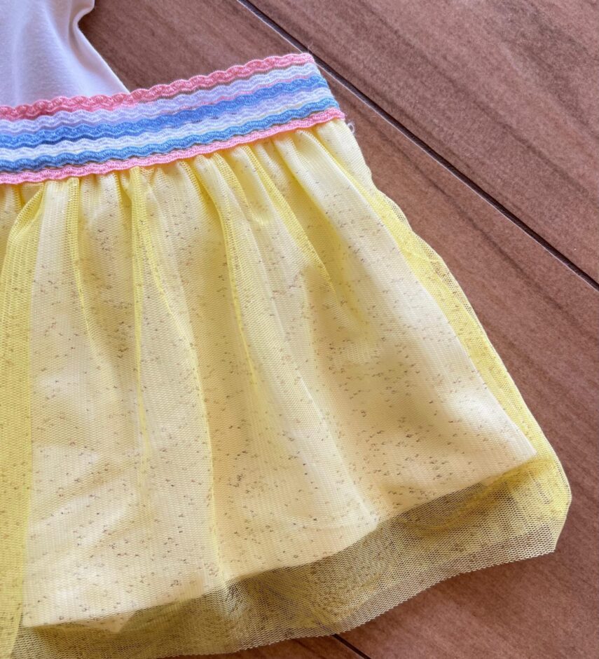 fernandaramoskids com br Conjunto Infantil Feminino Blusa Believe in Yourself e Short Saia Amarelo1
