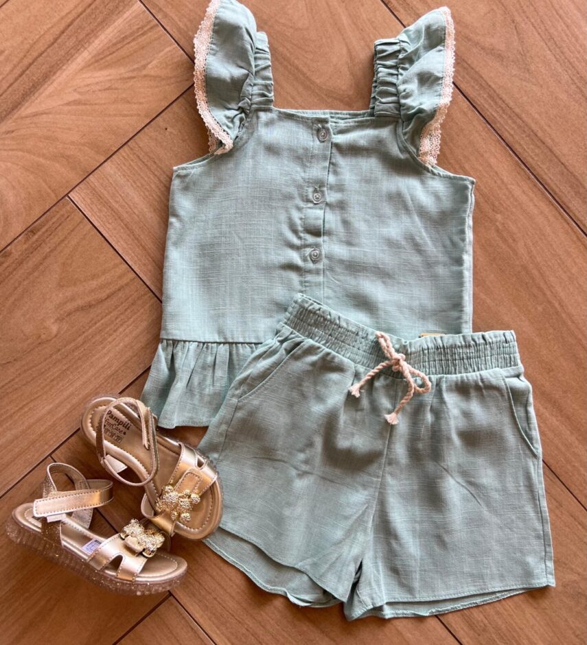 Conjunto Infantil Feminino Blusa com Botões e Short Verde Fernanda Ramos Kids