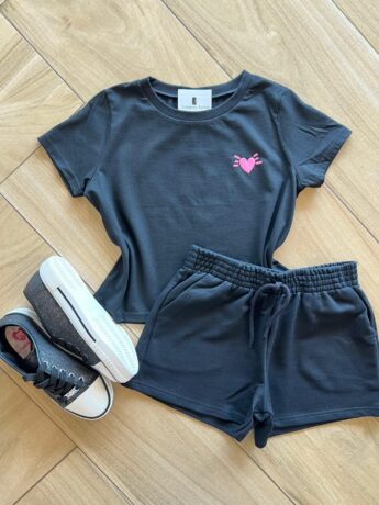 Conjunto Infantil Feminino Blusa Coração Short Preto Fernanda Ramos Kids