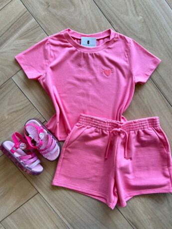 Conjunto Infantil Feminino Blusa Coração Short Rosa Fernanda Ramos Kids