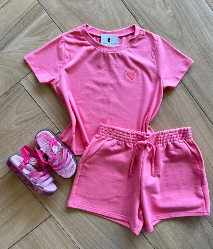 Conjunto Infantil Feminino Blusa Coração Short Rosa Fernanda Ramos Kids