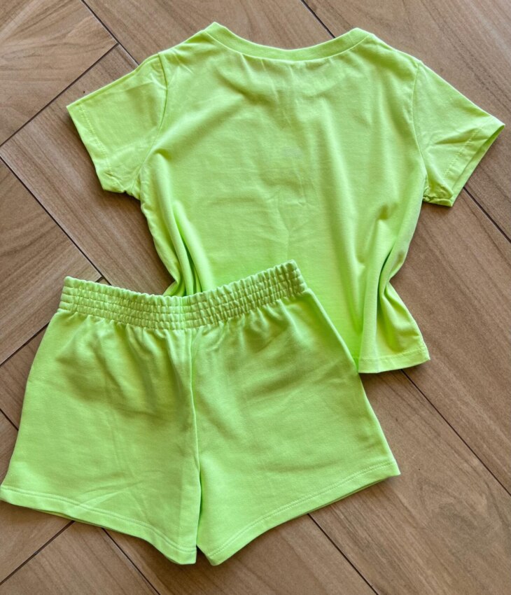 fernandaramoskids com br Conjunto Infantil Feminino Blusa Coração Short Verde Lima 1