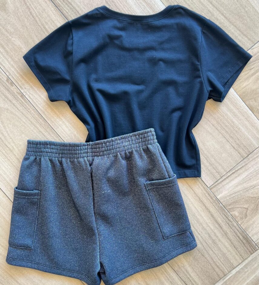 fernandaramoskids com br Conjunto Infantil Feminino Blusa Cropped e Short Preto Brilhante2