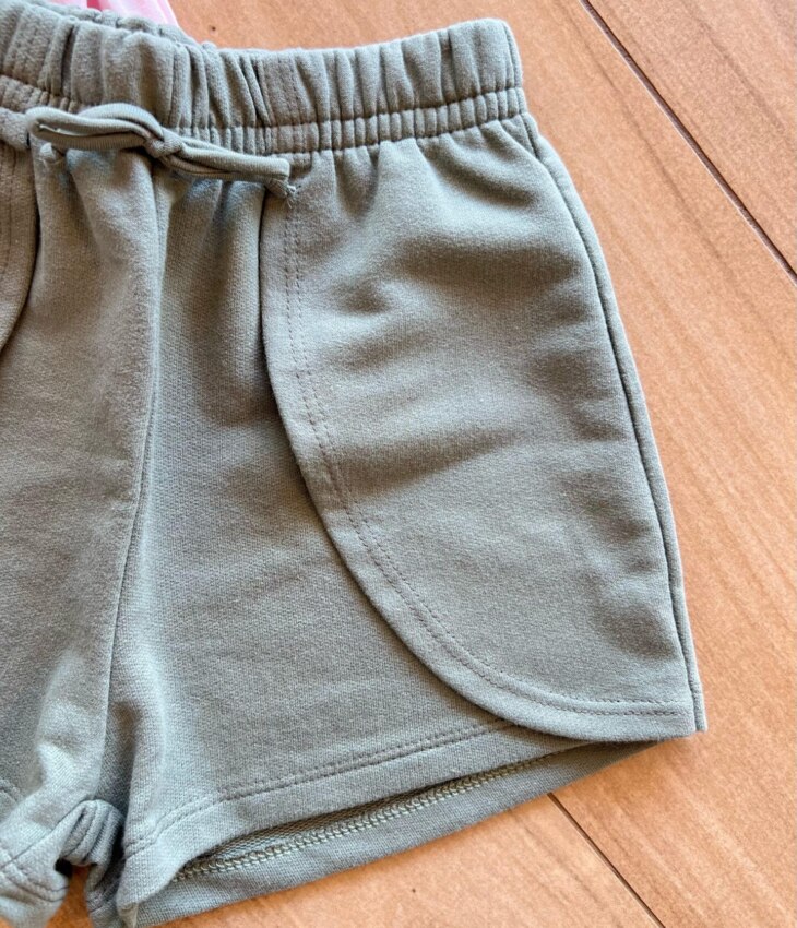 fernandaramoskids com br Conjunto Infantil Feminino Blusa Cropped You e Short Verde1
