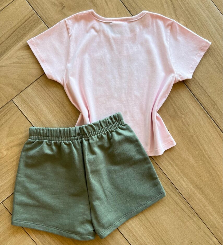 fernandaramoskids com br Conjunto Infantil Feminino Blusa Cropped You e Short Verde2