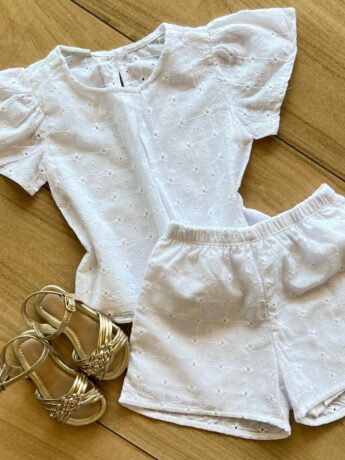 fernandaramoskids com br Conjunto Infantil Feminino Blusa e Short em Laise Branco1
