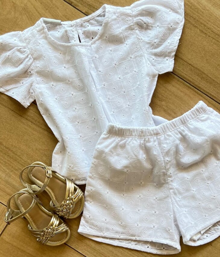 fernandaramoskids com br Conjunto Infantil Feminino Blusa e Short em Laise Branco1