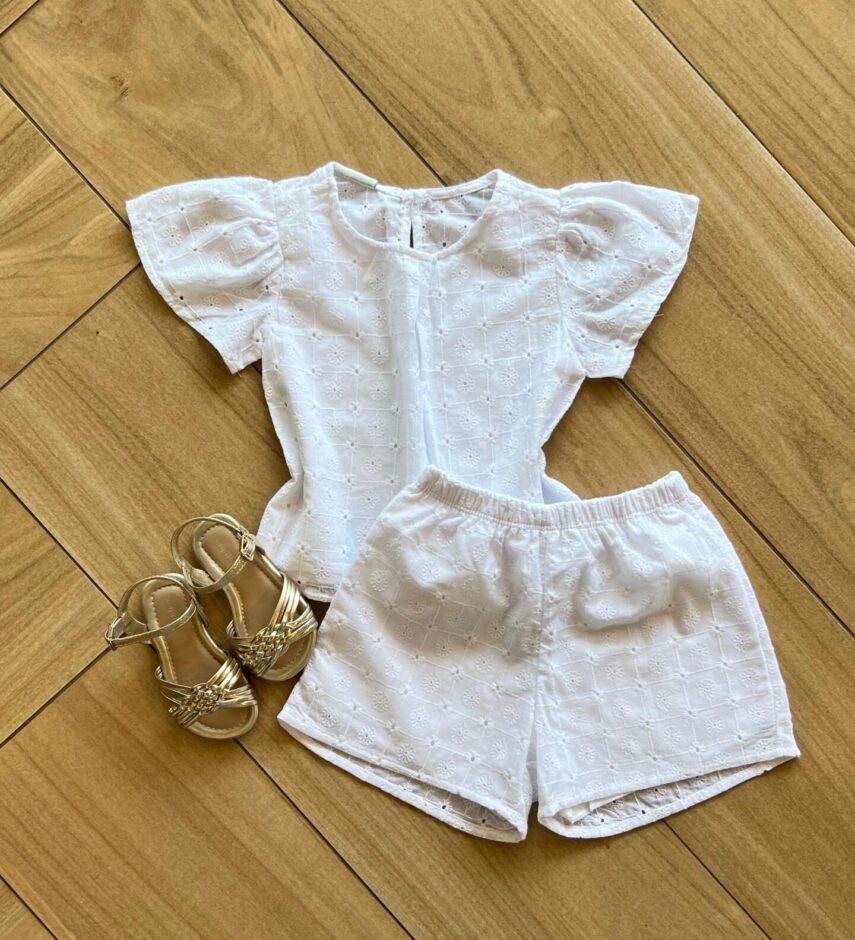 Conjunto Infantil Feminino Blusa e Short em Laise Branco Fernanda Ramos Kids