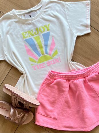 fernandaramoskids com br Conjunto Infantil Feminino Blusa Enjoy The Sun e Short Saia Pink1