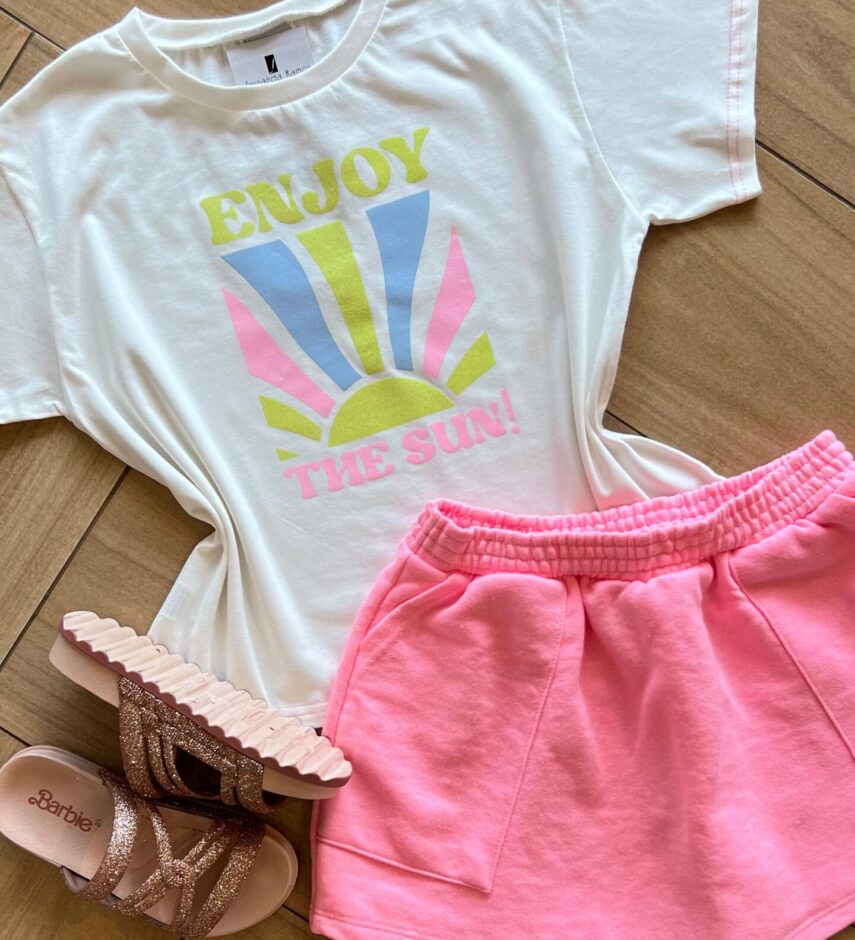 fernandaramoskids com br Conjunto Infantil Feminino Blusa Enjoy The Sun e Short Saia Pink1