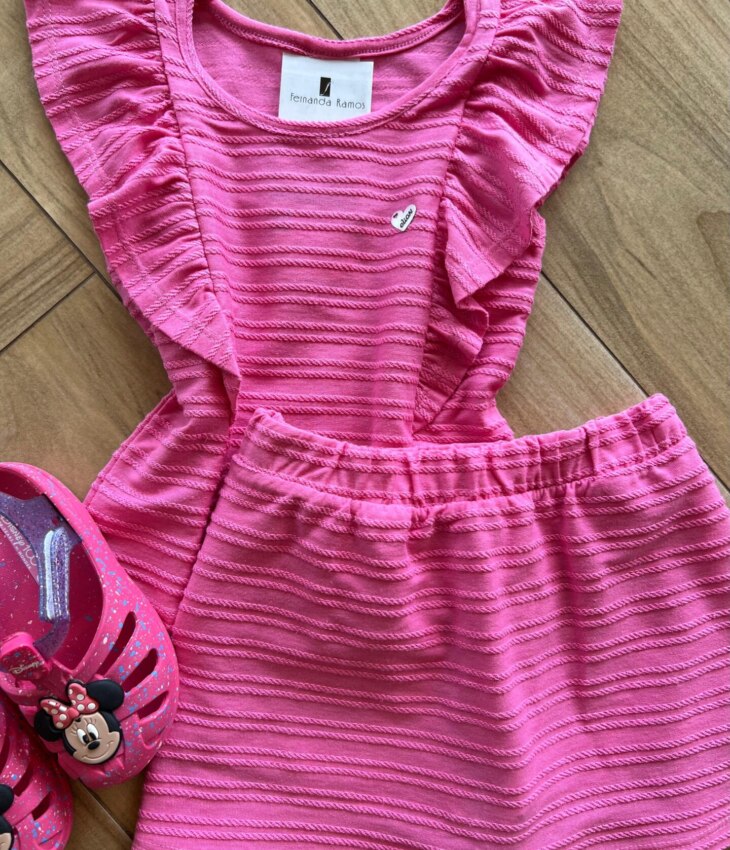 fernandaramoskids com br Conjunto Infantil Feminino Blusa Manga Curta e Short Saia Pink1